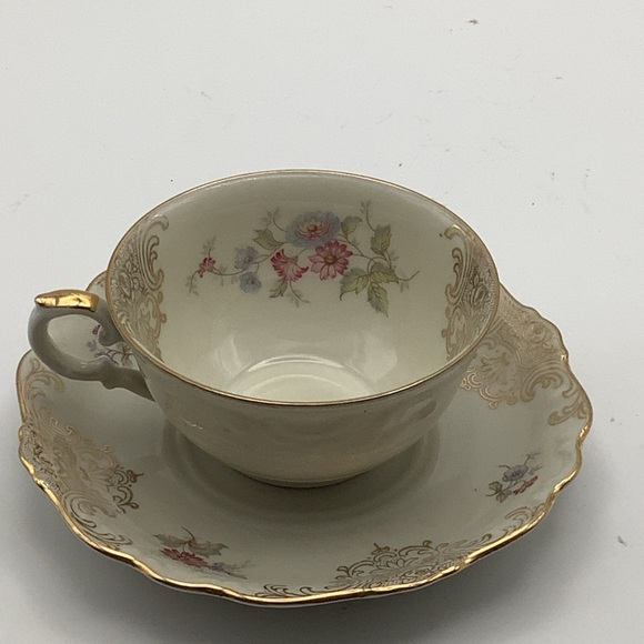 Vintage Schumann Bavaria Floral Teacup and Saucer - Picture 3 of 10